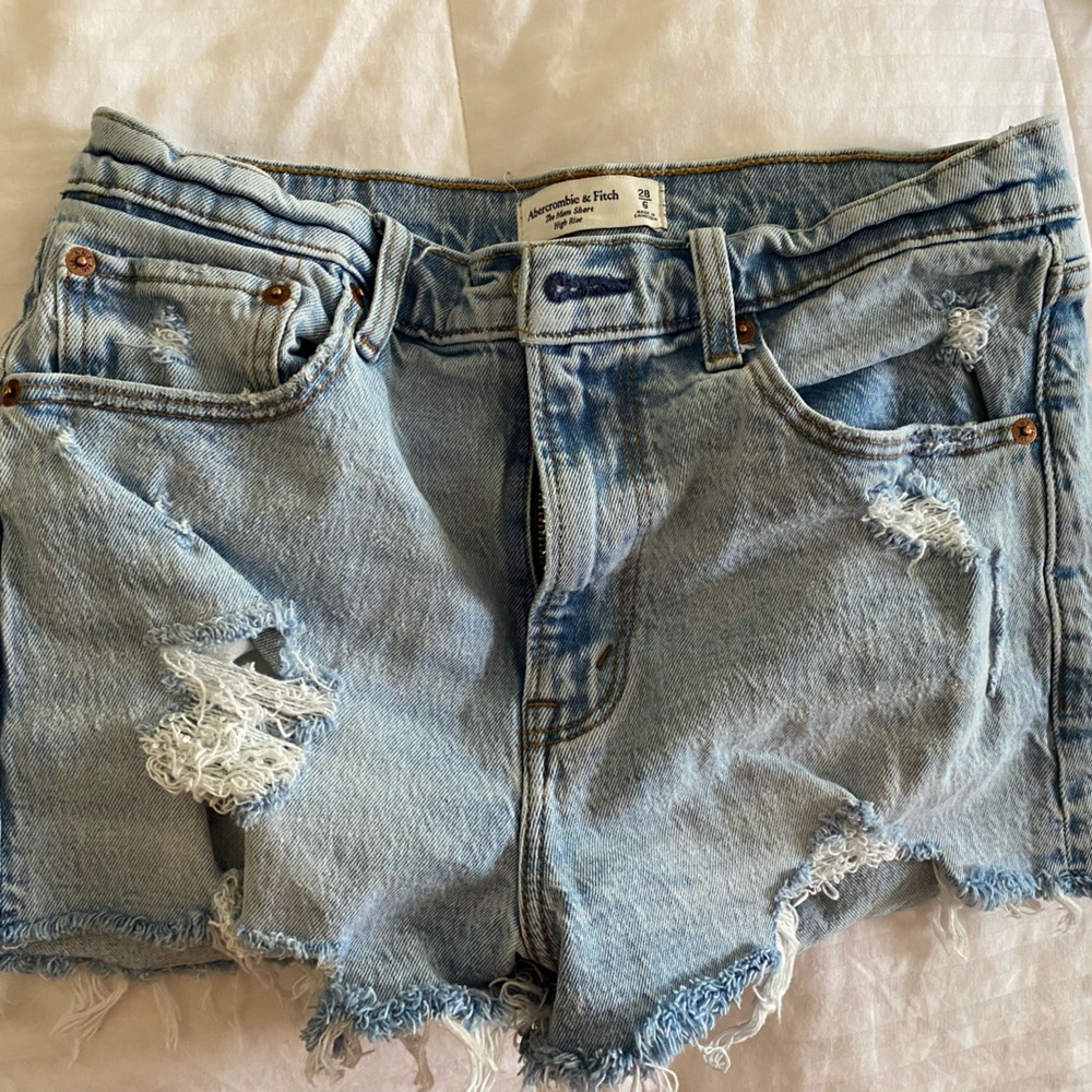 Abercrombie & Fitch high rise mom shorts. Size 28/6